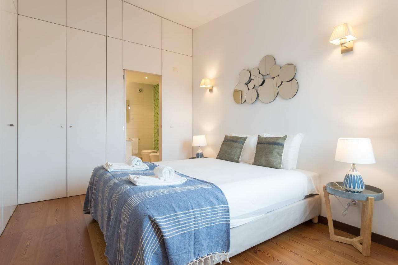 Alfama Modern Two-Bedroom Apartment W/ River View And Parking - By Lu Holidays Lisboa エクステリア 写真