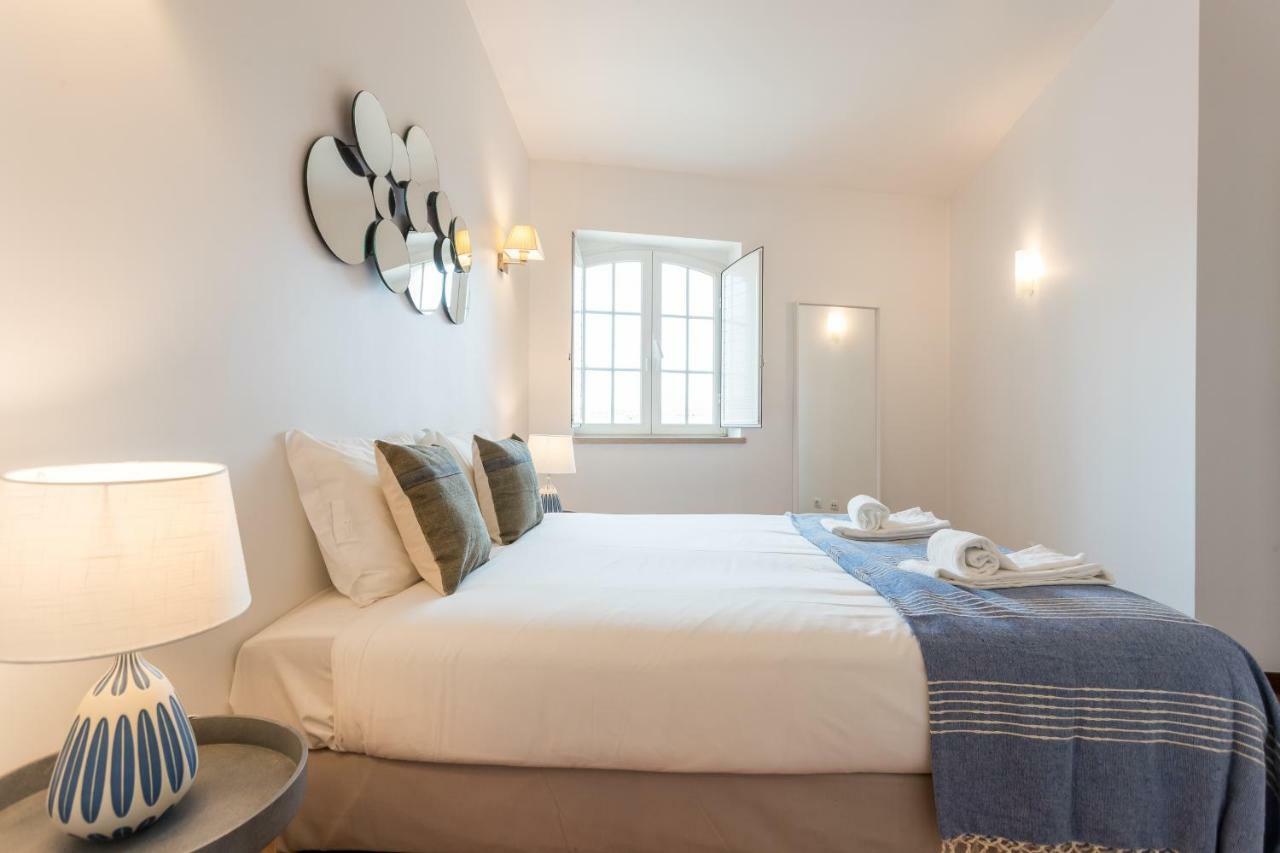 Alfama Modern Two-Bedroom Apartment W/ River View And Parking - By Lu Holidays Lisboa エクステリア 写真