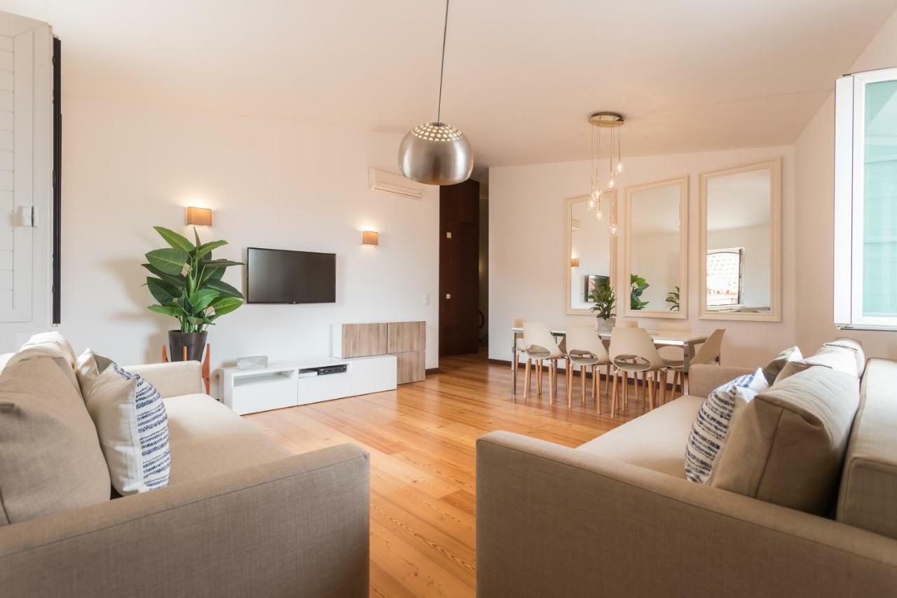 Alfama Modern Two-Bedroom Apartment W/ River View And Parking - By Lu Holidays Lisboa エクステリア 写真